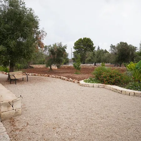 Trullo Cicala 산 미켈레 살렌티노